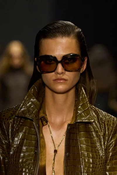 Look 26